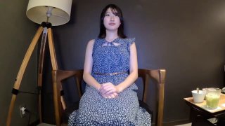 Alexa Mills的大屁股和诱人的丁字裤让我疯狂
